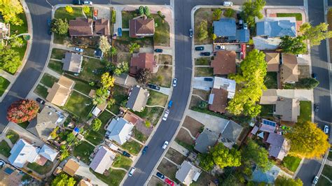 subdivision or village|What you need to know about homeowners’ associations.